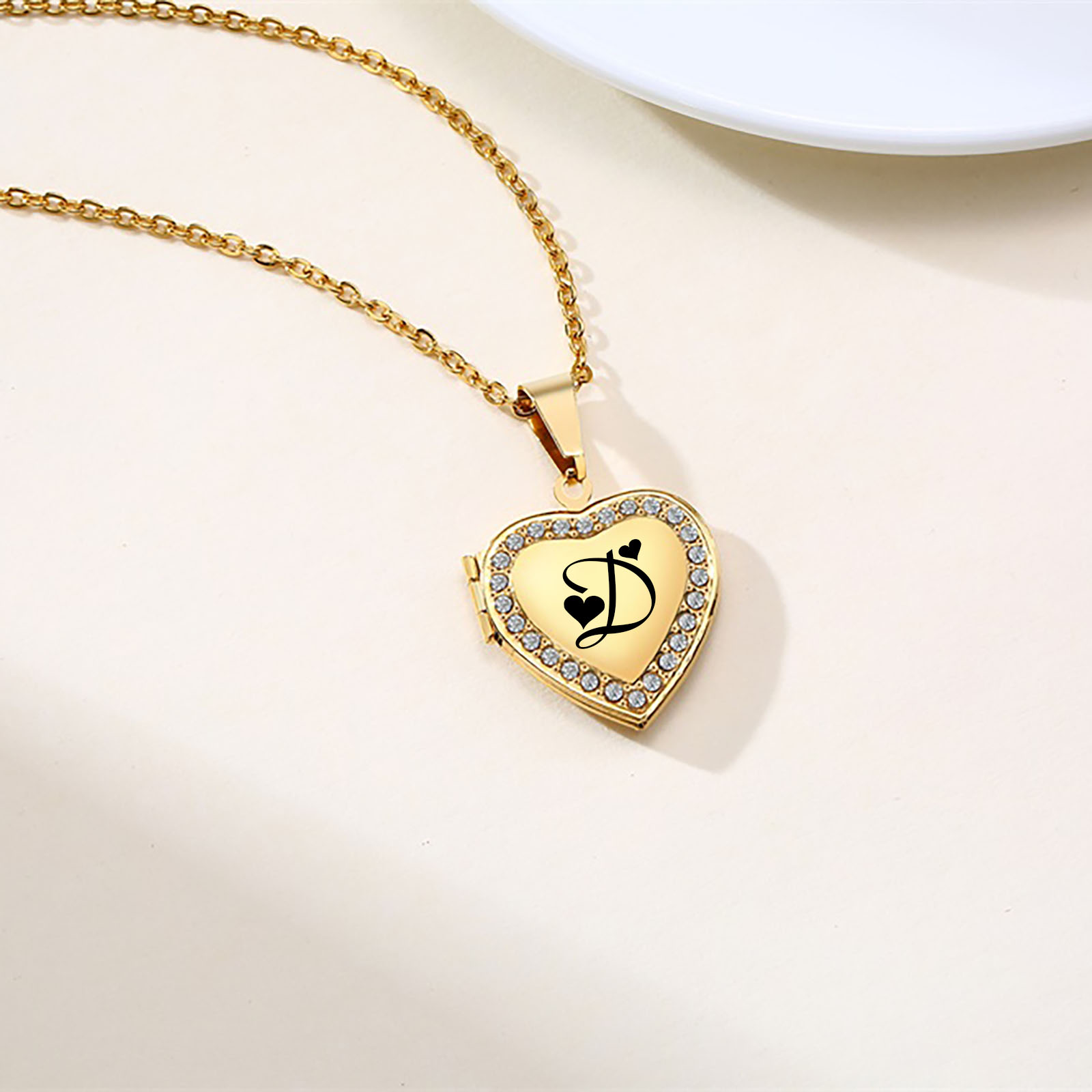 Event Z - จี้ล็อกเกตรูปหัวใจสลักอักษรย่อฟรีสำหรับผู้หญิงและเด็กผู้หญิง, สร้อยคอสแตนเลส 26 ตัวอักษร A-Z, ของขวัญเครื่องประดับสั่งทำ